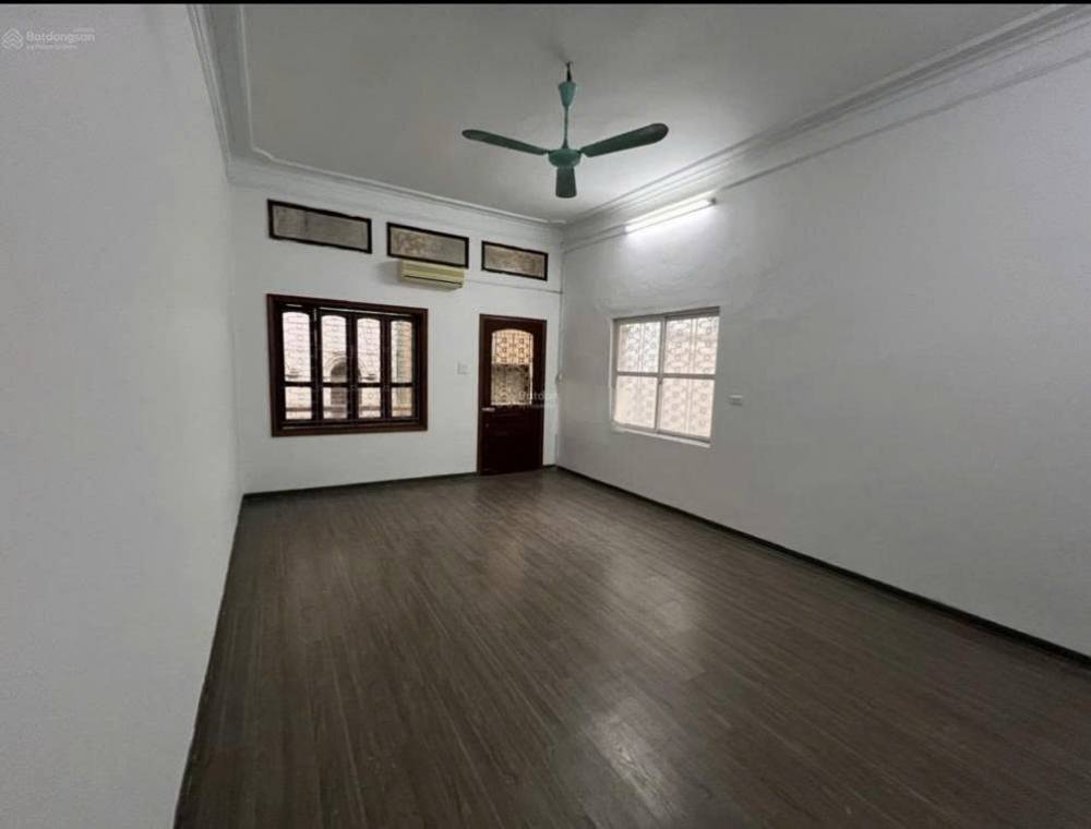 Cho thuê nhà Nguyễn Trãi, 43m2 x 3.5 tầng, 2 ngủ, 8 Triệu KD, kho, ở gđ, nhóm đi làm - Ảnh chính